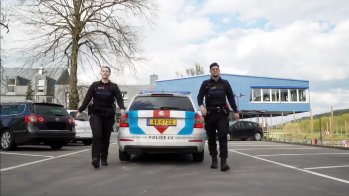 Du wollts schonn ëmmer Polizistin oder Polizist ginn an hues eng Première?