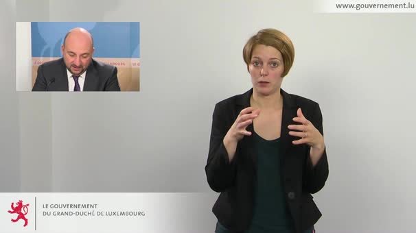 Interprétation en langue des signes du briefing du Conseil de gouvernement